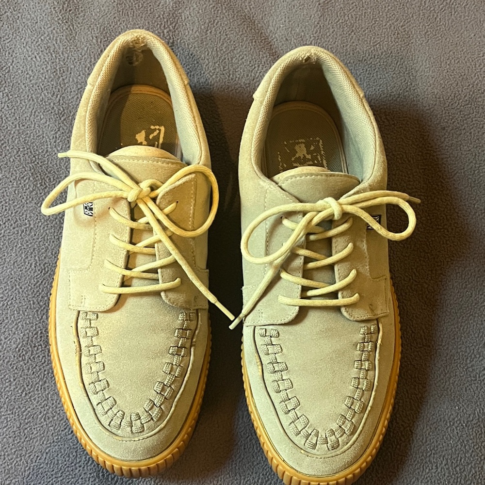 T.U.K Beige and Tan Men's Leather Sneakers